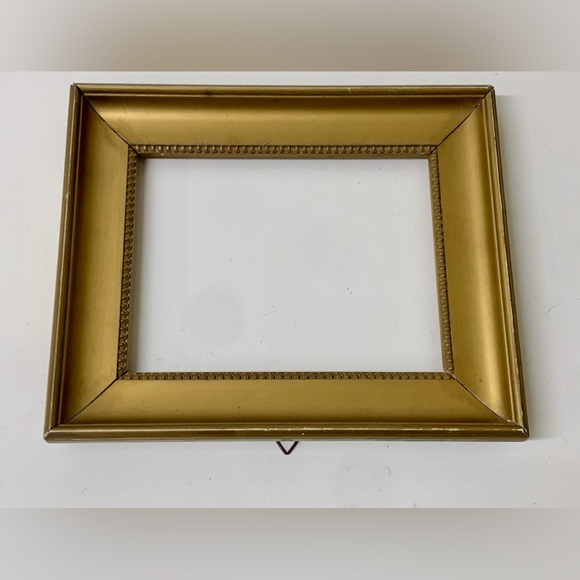 Antique Gold Painted Wooden Portrait Picture Frame - Picture 11 of 14